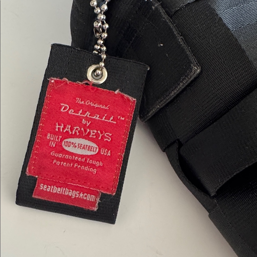 The Original Detroit By Harveys Seatbelt Black Woven Messenger Crossbody Bag - Picture 8 of 8